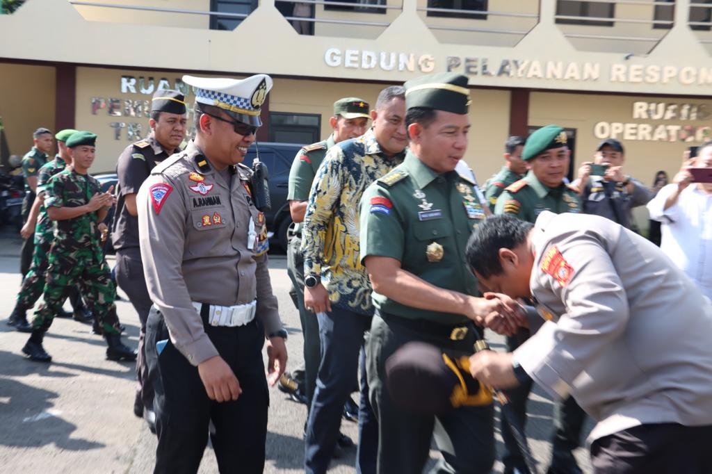 Wakasad Sambangi Polres Bogor, Ada Apa?   