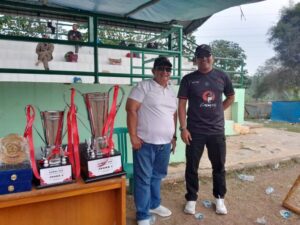 Ketua Panpel Old Star CFC U40, Ariek SB bersama Ketua Camry Jabar