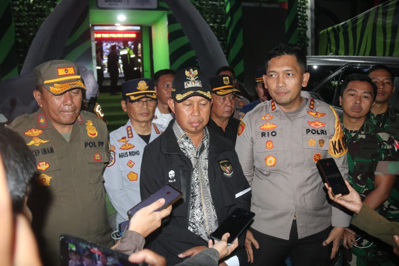Pj Bupati Bogor Apresiasi Pelaksanaan Pergantian Malam Tahun Baru Berjalan Kondusif