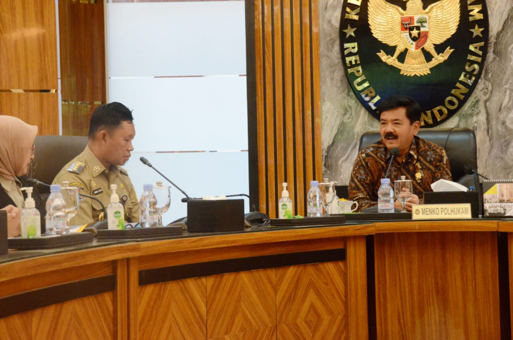 Menkopolhukam Siap Kolaborasi dengan Pemkab Bogor Dalam Tindak Pengendara Truk Angkutan Tambang yang Melanggar di Parung Panjang