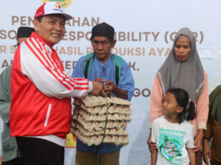 Tingkatkan Gizi Masyarakat Bumi Tegar Beriman, Pemkab Bogor Bersama PT Malindo Salurkan 40 Ribu Butir Telur