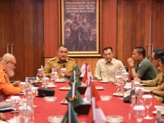 Bupati Bogor Pimpin Rapat Perencanaan Penanaman Pohon di DAS Ciliwung dan Cikeas