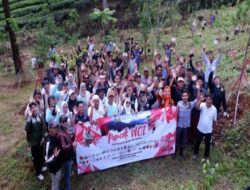 Penanaman pohon di Kawasan Puncak untuk melestarikan habitat hewan endemik