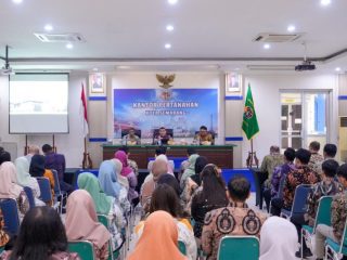 Tinjau Pelayanan Kantah Kota Semarang, Wamen ATR/Waka BPN Berpesan Jangan Tunda Berkas