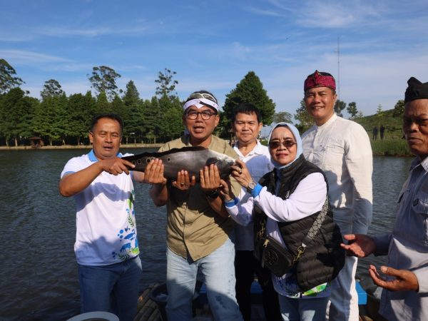 Budaya Ngalokat Cai Jadi Strategi Jaga Hulu dan Bangun Kesadaran Lingkungan Dari Akar Rumput