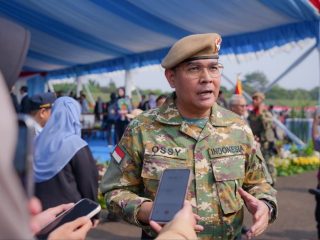 Penutupan Latsarmil Komcad Gelombang I 2026, Wamen Ossy Sebut Latsarmil Perkuat Karakter dan Integritas ASN