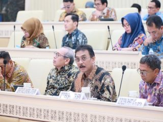 RDP dengan Komisi II DPR RI, Sekjen ATR/BPN Laporkan Capaian Pelaksanaan Tujuh Layanan Prioritas