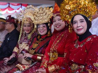 Pakaian Adat Nusantara Warnai Upacara Pokok HUT ke-81 Kemerdekaan RI di Kabupaten Bogor