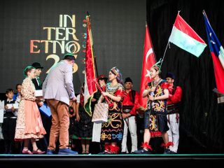Putra-Putri Terbaik Asal Kabupaten Bogor Tampil Memukau, Kenalkan Budaya Indonesia di Hungaria