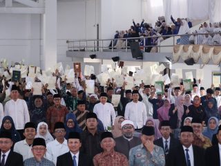Selembar Sertipikat Menjaga Amanah Tanah Wakaf