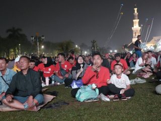 Warga Rasakan Manfaat Sosial dan Ekonomi Dari Kegiatan Nobar Timnas di Alun-alun Kabupaten Bogor