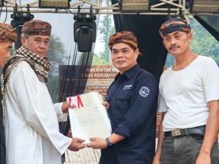 Badan Pertanahan Kabupaten Bogor I Serahkan Sertipikat HPL Seluas 18 Hektar Kepada Masyarakat Adat Kasepuhan Urug Lebak