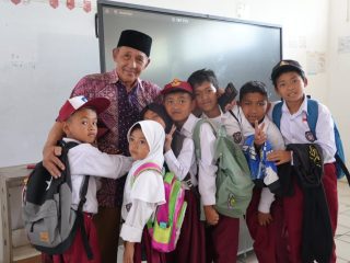 SDN Cikoneng Apresiasi Perhatian Bupati Rudy Susmanto Terhadap Pengembangan Sekolah