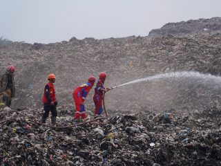 Api Mulai Padam Pendinginan Terus Dilakukan, Antisipasi Titik Panas di TPAS Galuga