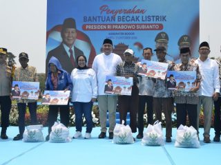 Bupati Bogor Apresiasi Bantuan 130 Becak Listrik dari Presiden Prabowo untuk Pengayuh Becak Kabupaten Bogor