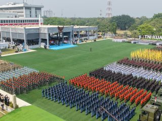 Hadiri HUT ke-81 TNI, Wamen Ossy: Perjalanan Panjang Pengabdian dalam Menjaga Kedaulatan Bangsa