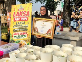 Laksa Pak Inin Cihideung Raih Penghargaan Warisan Budaya Takbenda